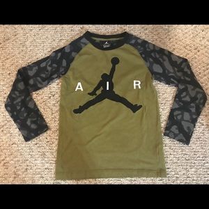 Boys Nike tee